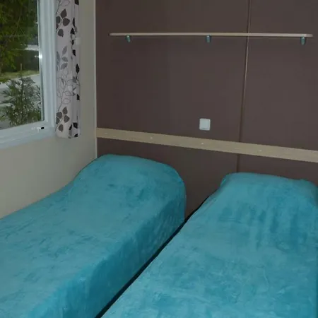 Mobilhome De Particulier Au Camping Campingplatz